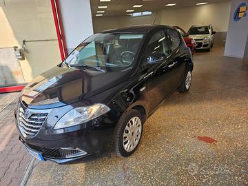 Lancia Ypsilon 1.2 69 CV 5 porte S&S Gold