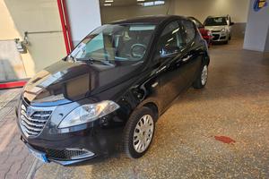 Lancia Ypsilon 1.2 69 CV 5 porte S&S Gold