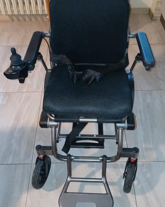 carrozzina elettrica per disabili usata 3 volte
