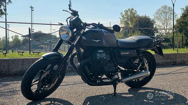 Moto Guzzi V7 III Stone