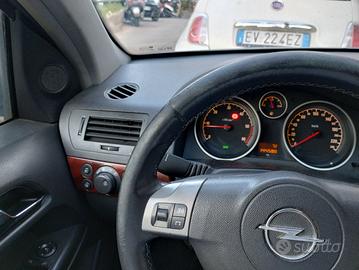 Opel Astra H