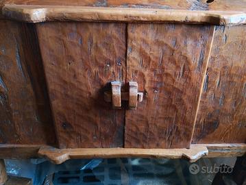 Mobile etnico in legno teak a 4 gambe