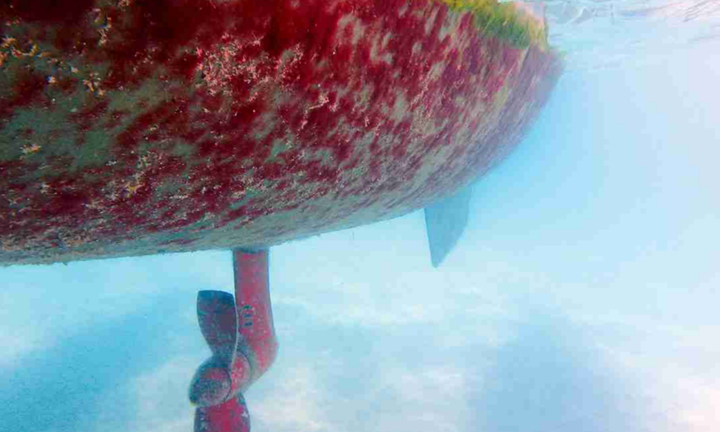 Pulizia carene e rifacimento