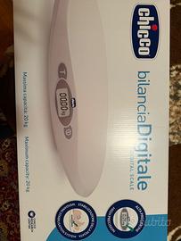 Bilancia digitale per neonata/o