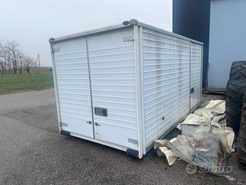 Containers per vari utilizzi