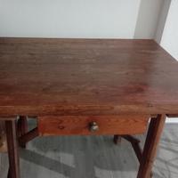 Tavolo artigianale fatto fare da un falegname