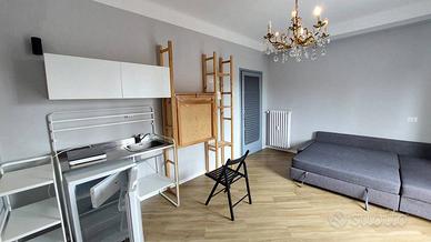 Stanza in appartamento di 75 m² a Milano
