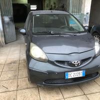 Toyota Aygo automatica anno 2006 incidentata