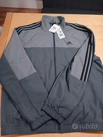 TUTA ADIDAS NUOVA CON CARTELLINO