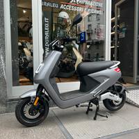 WAYEL W1 colore titanio
