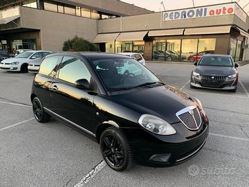 LANCIA Ypsilon 1.2 69 CV Silver 3porte Neopatent