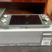 Nintento Switch Lite come Nuovo con Game Card