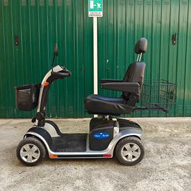 Motoretta per anziani scooter disabili