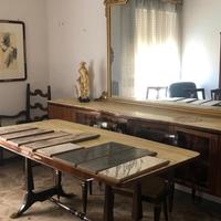 Tavolo e comò marmo massello antichi