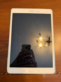 Samsung Galaxy Tab A 9,7” LTE - 4G/Wi-Fi