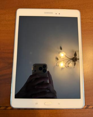Samsung Galaxy Tab A 9,7” LTE - 4G/Wi-Fi