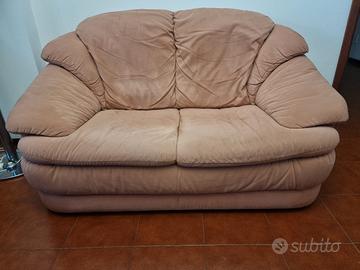 2 divani a due posti in alcantara  rosa antico