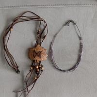 Bigiotteria Collane, 1 in perline, l'altra tribale