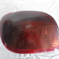 FANALE POSTERIORE SX A LED INTEGRATO NEL PORTELLON