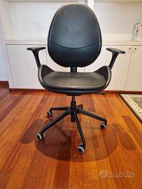 Sedia ufficio IKEA HATTEFJÄLL in pelle ergonomica