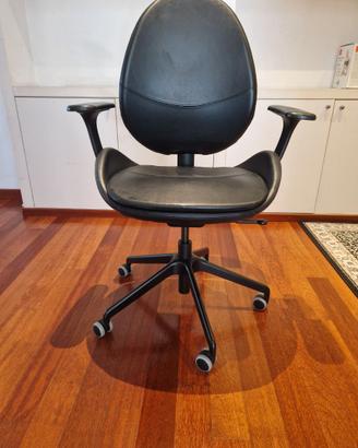 Sedia ufficio IKEA HATTEFJÄLL in pelle ergonomica