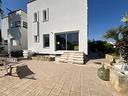 paradiso-splendida-villa-con-ampio-giardino