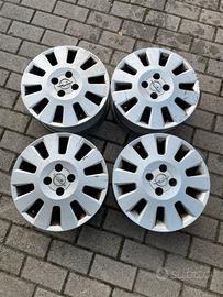 Cerchi in lega 15” Opel