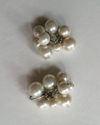orecchini con perle sintetiche 