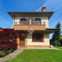 VILLA SINGOLA A ROBECCO SUL NAVIGLIO