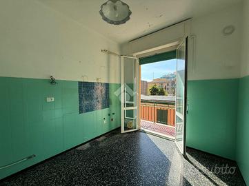 4 LOCALI A GENOVA