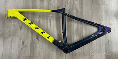 Telaio mtb front boost in carbonio rebel