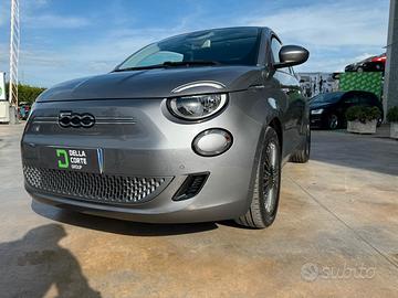 Fiat 500E Icon Berlina Elettrica