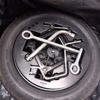 Kit emergenza + ruotino di scorta 15' + Cric