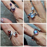 Anello in argento 925 e pietre naturali 