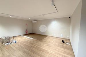 NEGOZIO A RODENGO SAIANO