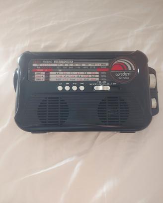 “Radio Wisdom XC-5004 multibanda solare USB LED