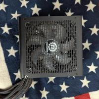 alimentatore thermaltake 600w rgb