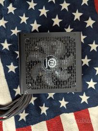 alimentatore thermaltake 600w rgb