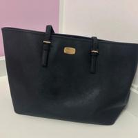 Shopper Michael Kors