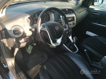 lancia delta 16 turbo diesel del 2010