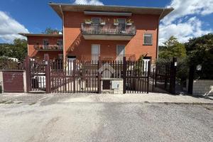 6 LOCALI A GUBBIO