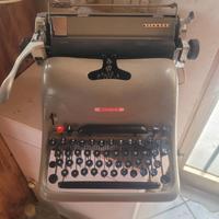 macchina da scrivere storica