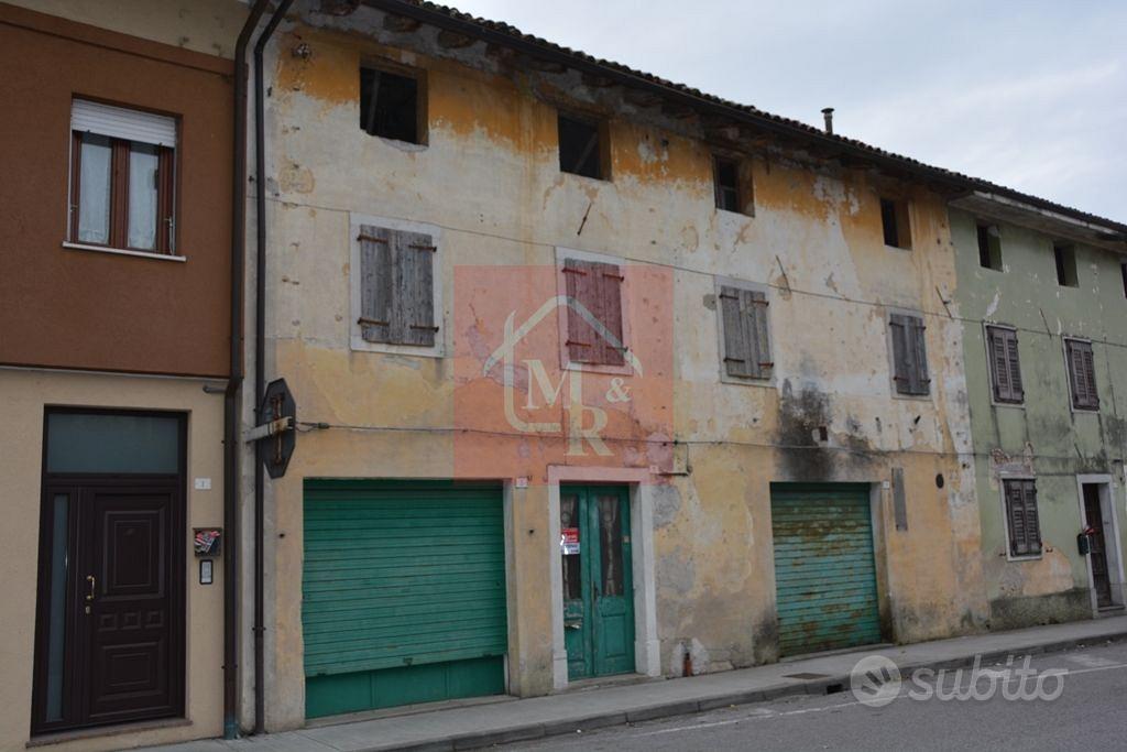 CASA ACCOSTATA centrale completamente da ristruttu - Vista 2