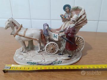 Statuina tedesca in porcellana