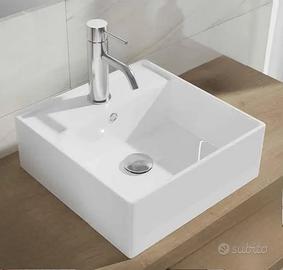 Lavabo in ceramica bianca, forma quadrata 40x40x15