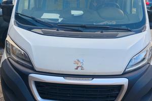 Furgone peugeot boxer 7 posti 