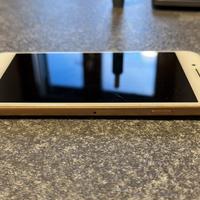 Iphone 8 rosa ( wifi non funzionante)