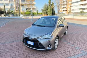 Toyota Yaris 1.5 Hybrid Business