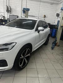 Volvo xc60 R-DESIGN D4 AWD