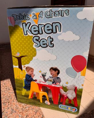 Tavolino con sedie per bambini